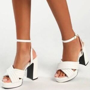 Qupid White Ankle Strap Platform Sandals Party White Size 6 $78